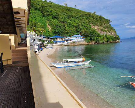 Small La Laguna Puerto Galera